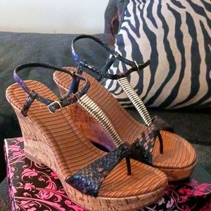 Qupid High Heel Sandals, Black/Gold Snake, Size 9